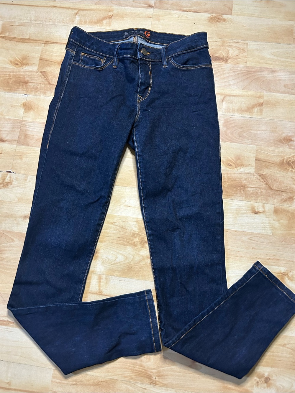 G by Guess low-rise skinny jeans Size 27 (4)